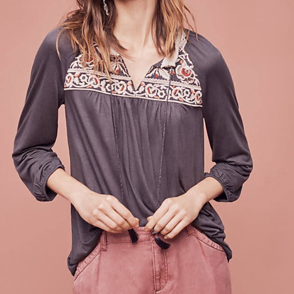 ANTHROPOLOGIE One September Gray Embroidered Boho Tassel Long Sleeve Top Size XS
